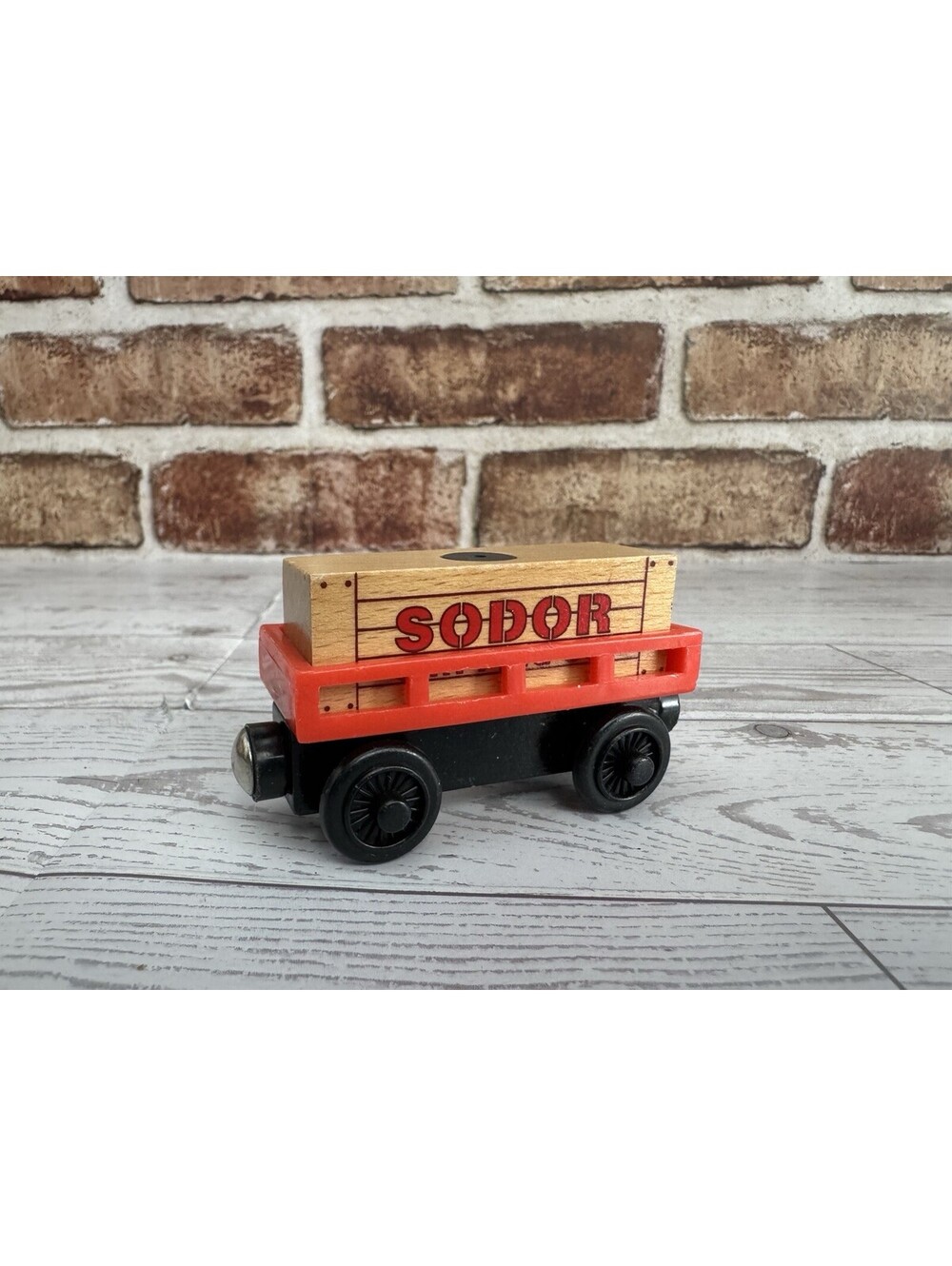 Thomas Tank Engine & Friends Wooden Railway Train Ran Sodor Cargo & Red Car